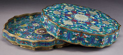 Chinese Qing jade inlaid cloisonne box,