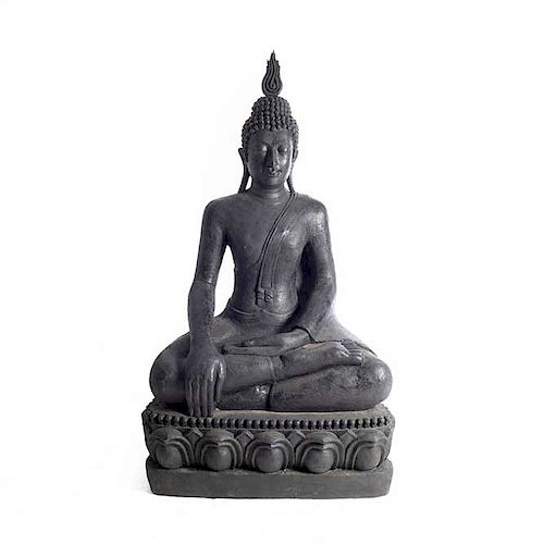 Príncipe Siddharta Gautama (Buda). Origen oriental. Siglo XX. Elaborado en fibra de vidrio. Con acabado a manera de piedra.