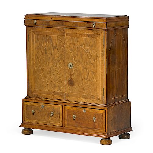WILLIAM AND MARY WALNUT AND ROSEWOOD CHEST