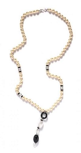 A Kenneth Jay Lane Faux Pearl Necklace,