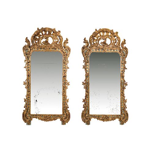 A PAIR OF GILT WOOD MIRRORS. FRANCE, ONE CA. 1750, THE OTHER 20TH CENTURY.