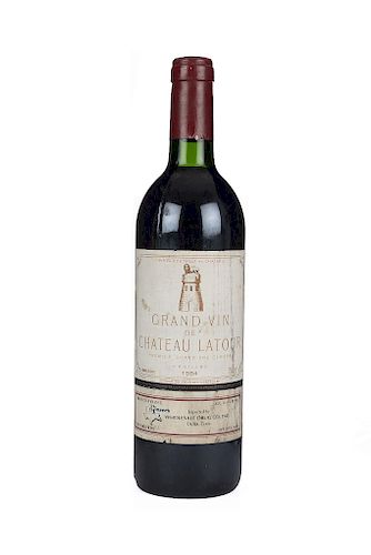 Château Latour. Cosecha 1984. Premier Grand Cru Classé. Grand Vin. Pauillac. Nivel: en el cuello.