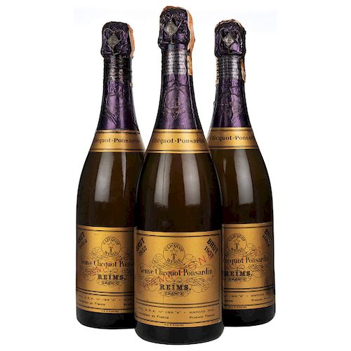 Veuve Clicquot Ponsardin. Cosecha 1952. Brut. Champagne. France. Piezas: 3.