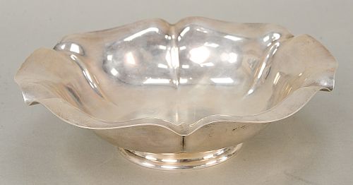 Sterling silver footed bowl, Salem pattern.  dia. 12 in., 34 t oz.