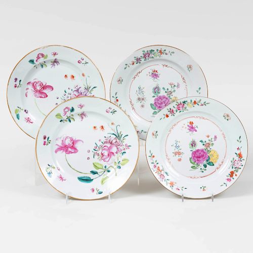 Two Pairs of Chinese Export Famille Rose Porcelain Plates