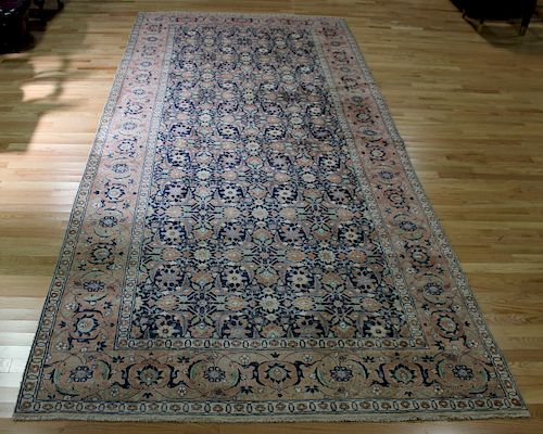 Vintage and Fine Quality Hand Woven Sarouk Style