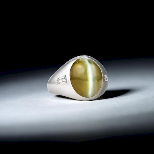 A Very Fine Cat's Eye Chrysoberyl Diamond Ring