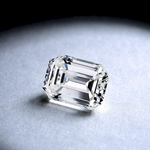 A 3.90-Carat Emerald-Cut Loose Diamond