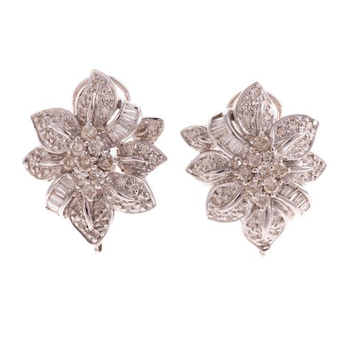 A Pair of Ladies Diamond Earrings in 18K