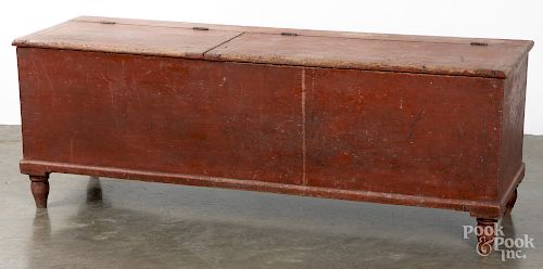 Pennsylvania painted pine lift lid chest