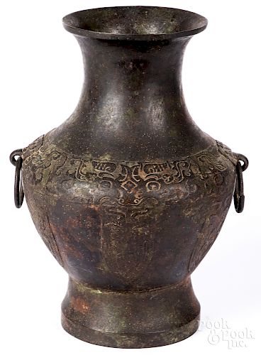 Chinese archaistic bronze vase