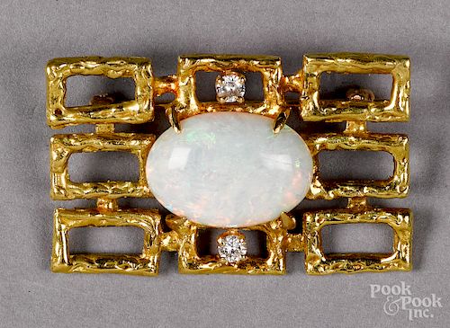 18K yellow gold opal and diamond brooch