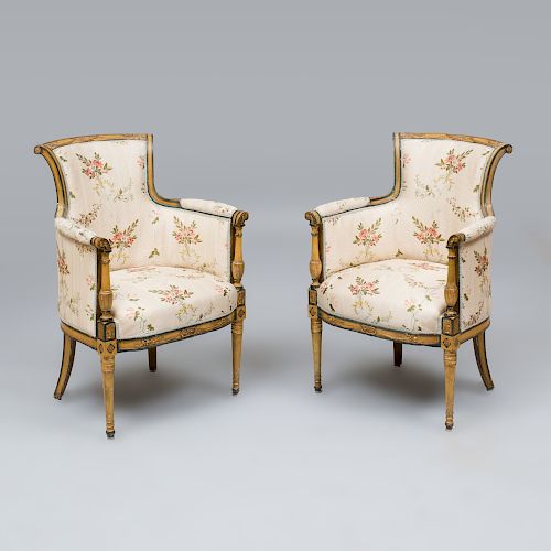 Pair of Directoire Style Painted and Parcel-Gilt BergÌ¬res