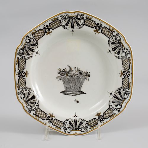 Vienna Porcelain (Du Paquier) Schwarzlot Hexagonal Plate