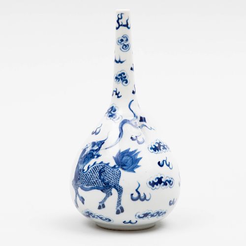 Chinese Blue and White Porcelain Bottle Vase Decorated with Kylin
