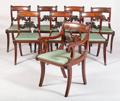ASSEMBLED SET OF EIGHT CLASSICAL CARVED MAHOGANY CHAIRS IN THE MANNER OF DUNCAN PHYFE