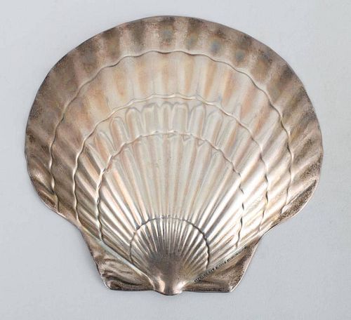 PAIR OF TIFFANY & CO. SILVER SCALLOP SHELL DISHES