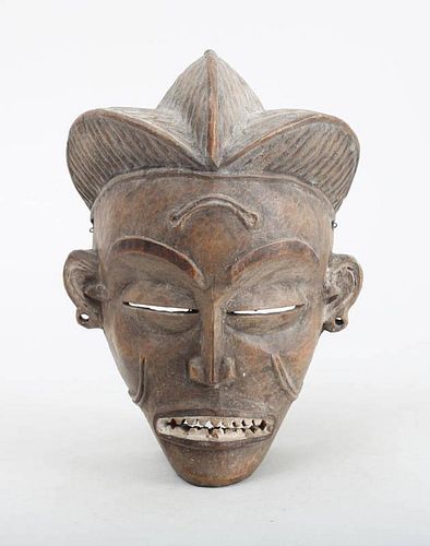 CHOKWE CARVED AND PAINTED WOOD MASK