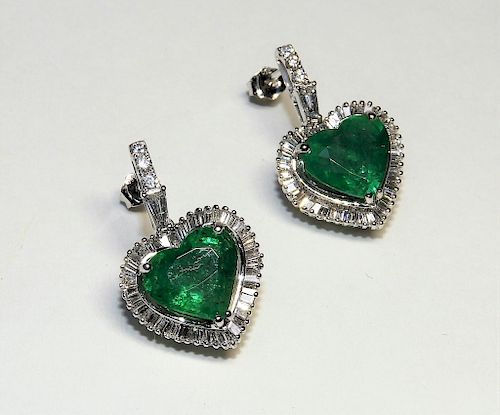 18K White Gold Emerald & Diamond Heart Earrings