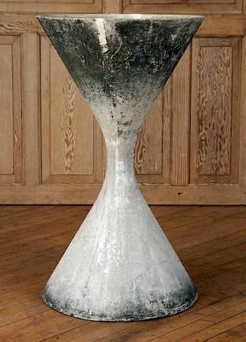 A WILLY GUHL HOUR GLASS FORM GARDEN PLANTER 1970