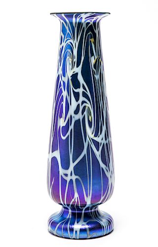 Durand Manner Iridescent "King Tut" Art Glass Vase