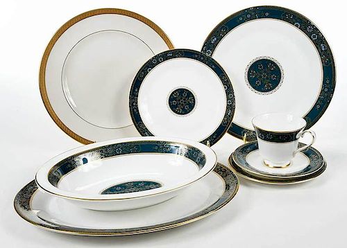 Royal Doulton Carlyle Dinner Service for Ten