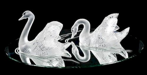 Pair Lalique Cygnes Swans with Mirror