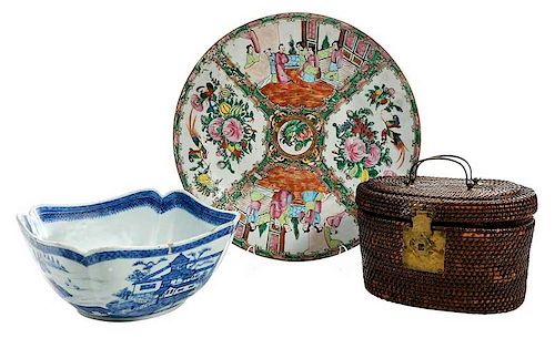 Three Pieces Chinese Export Porcelain