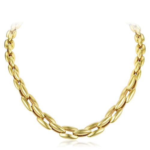 A Gold Link Necklace