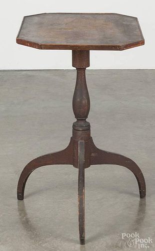 New England stained maple candlestand, ca. 1810, with an octagonal tray top, retaining an old dry