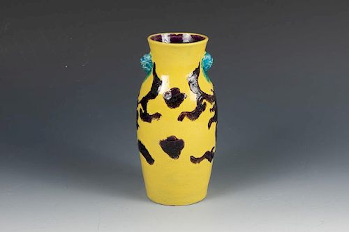 A Japanese Three Color Glazed Vase, Kutani ,19thc.