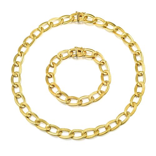 A Gold Link Necklace and Bracelet Set