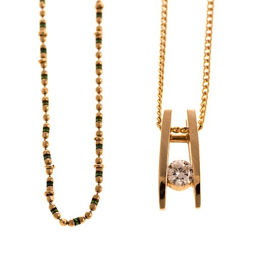 A Ladies Diamond Pendant and Gold Chain