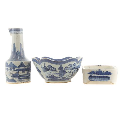 Three Pieces Chinese Export Canton Porcelain