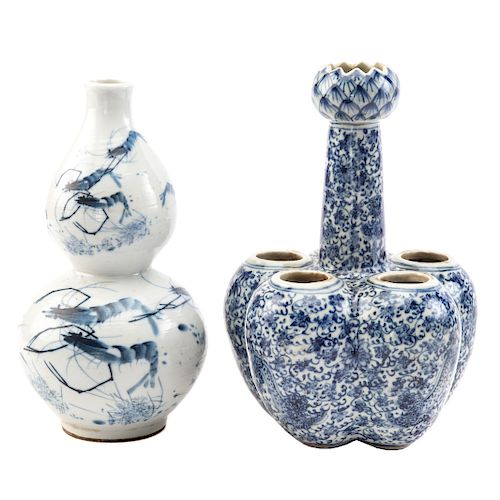 Two Chinese Export Blue & White Porcelain Vases