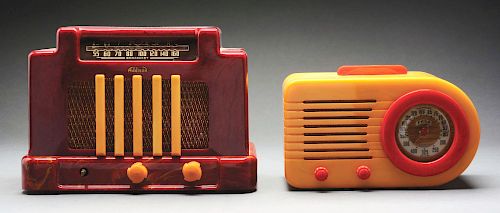 Lot of 2: Bakelite Radios. 
