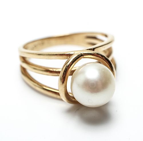 14K Yellow Gold and Pearl Ladies' Ring
