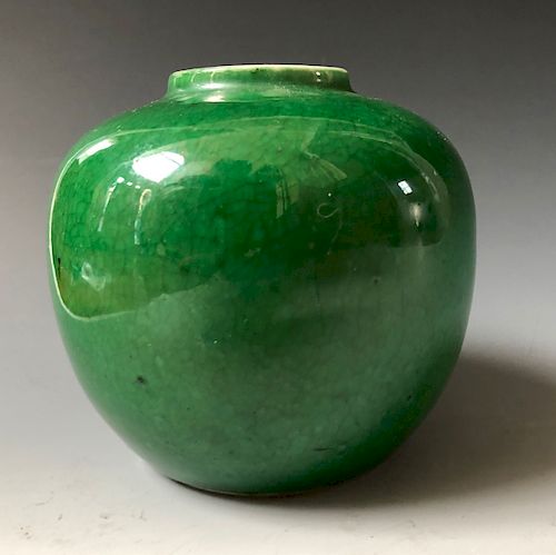 A CHINESE ANTIQUE GREEN GLAZED BRUSH WATERPOT,19C