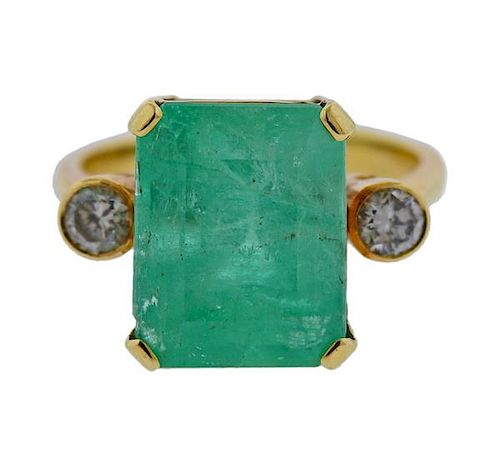 18k Gold Diamond Green Stone Ring 
