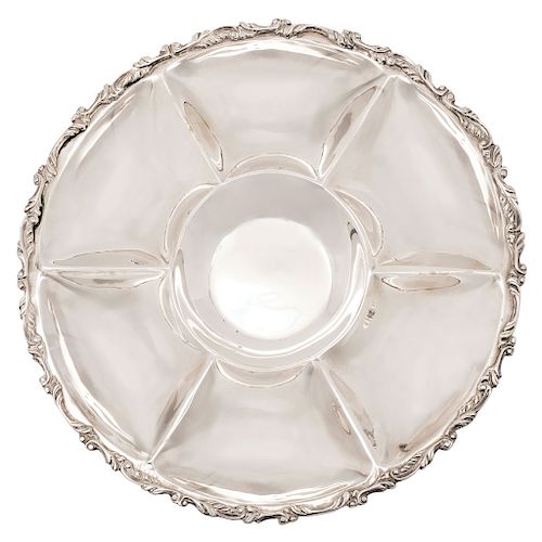 A STERLING SILVER TRAY WITH PARTITIONS. MEXICO, 20TH CENTURY. 