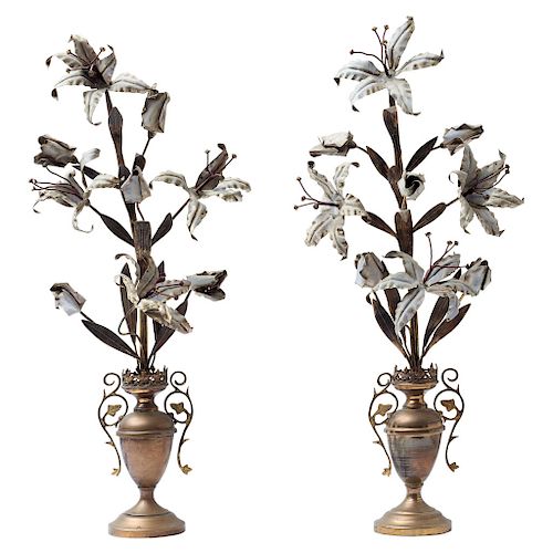 A PAIR OF DECORATIVE BOUQUETS. MEXICO, EARLY 20TH CENTURY. 