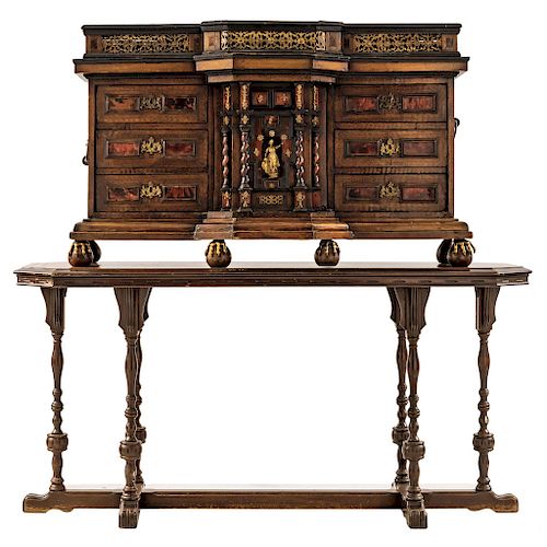 A CABINET ON STAND. 19TH CENTURY. 
