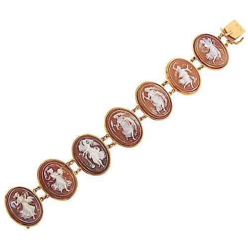 VICTORIAN CARVED SHELL CAMEO & YELLOW GOLD BRACELET 