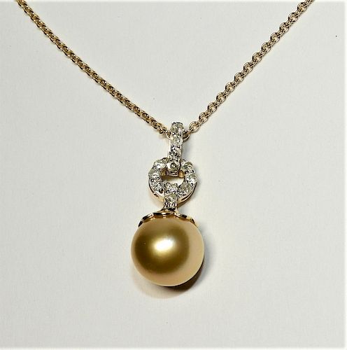 18K Yellow Gold Pearl & Diamond Pendent Necklace