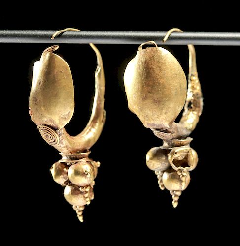 Pair of Roman Gold Earrings - 3.6 g