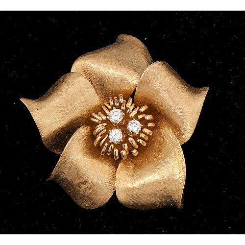 18k Gold Diamond Flower Brooch
