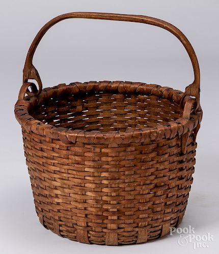 Split oak basket with swing handle