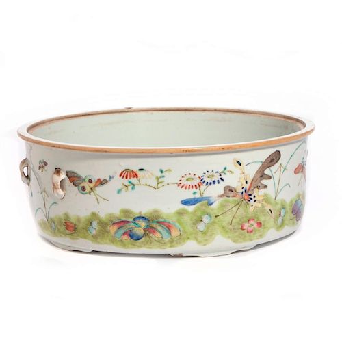 A good 19th century Chinese container bowl.
