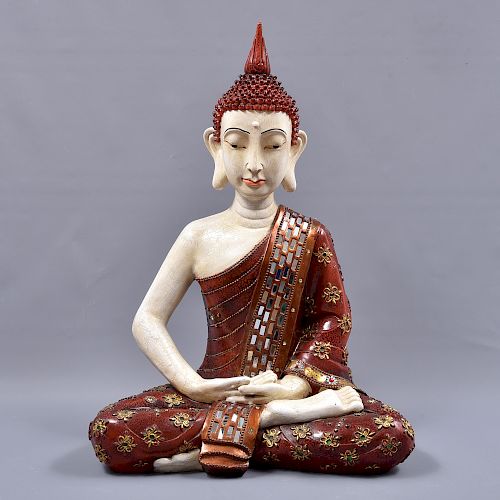 Escultura del Príncipe Siddharta Gautama (Buda). Origen oriental. SXX. Elaborado en pasta. Decorado con incrustaciones y simulantes.