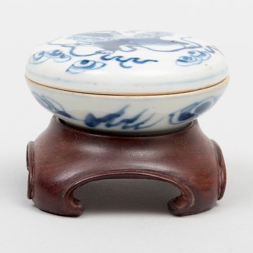 Chinese Porcelain Blue and White Seal Paste Box and Cover Decorated with a Buddhistic Lion